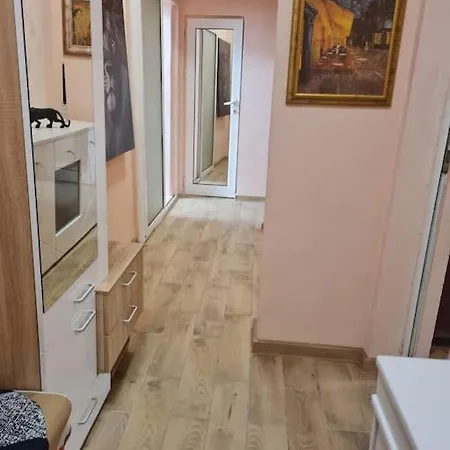 Апартамент Климент До Плажа * Varna